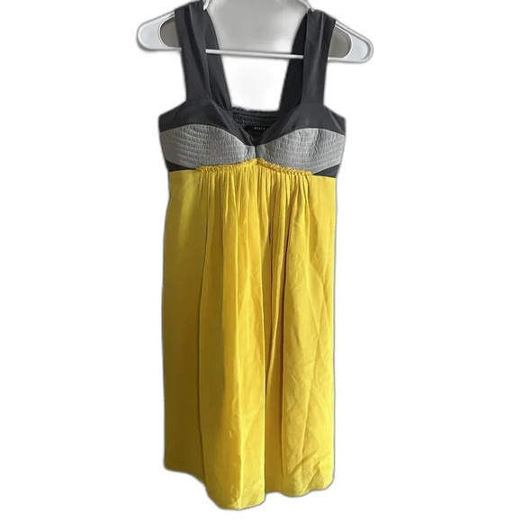 Black Halo Women's XS Silk Mini Dress Gray Yellow Empire Waist Sleeveless - Picture 1 of 8